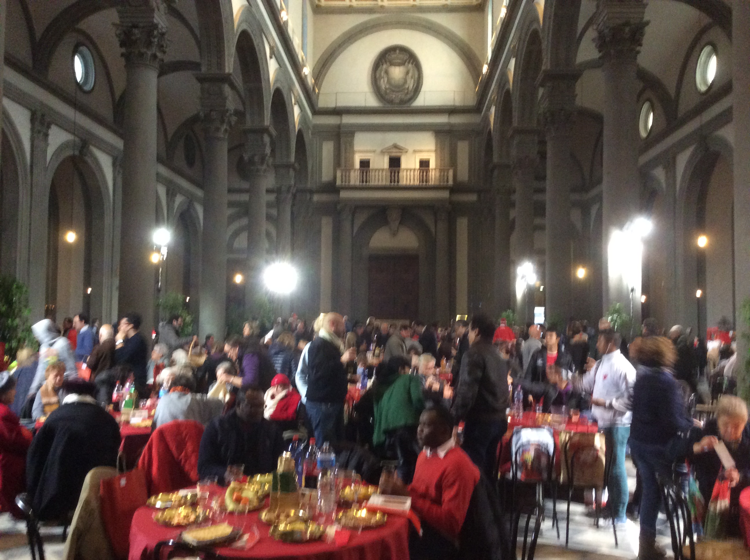 pranzo-natale-2016-card-betori-con-i-poveri-foto-giornalista-franco-mariani-3