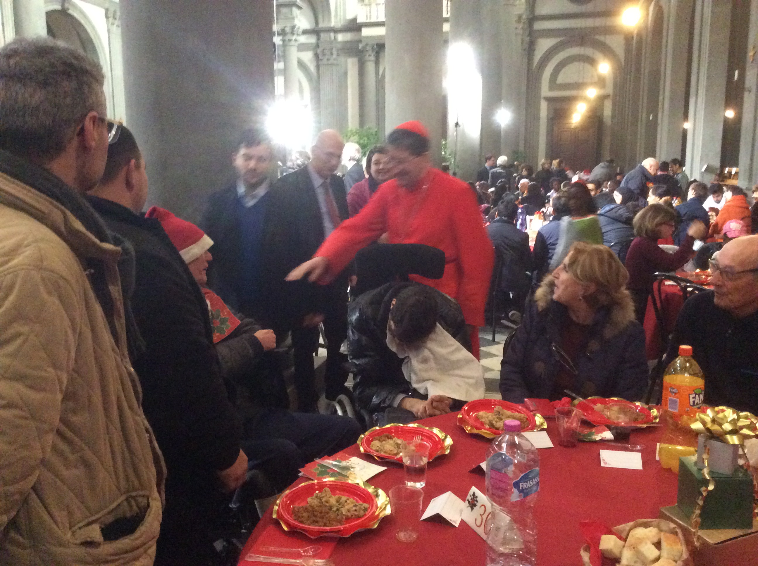 pranzo-natale-2016-card-betori-con-i-poveri-foto-giornalista-franco-mariani-30