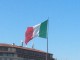 Nuova Bandiera Italiana sul pennone di Piazza Stazione