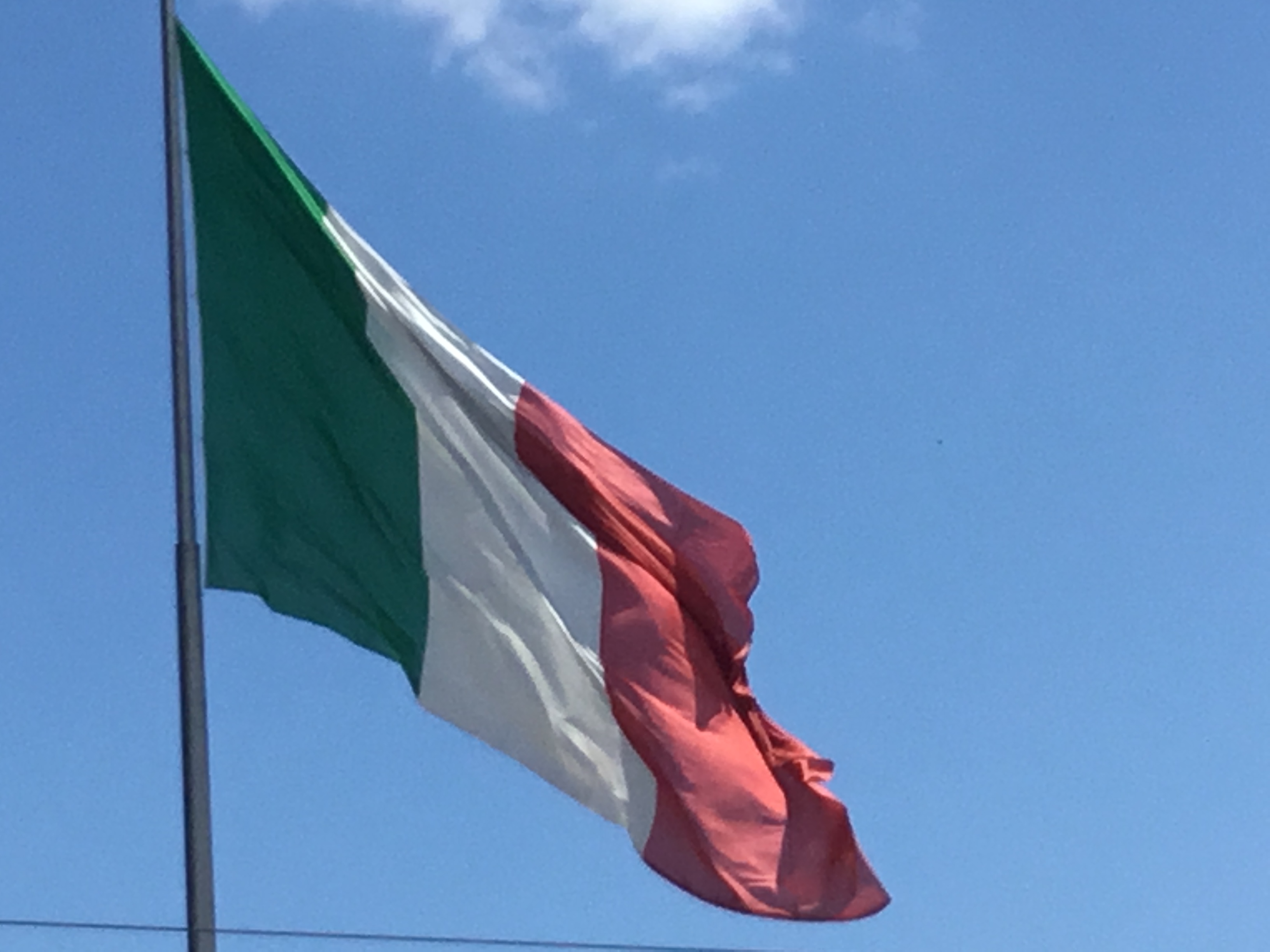Bandiera piazza stazione-Foto Giornalista Franco Mariani (5)