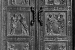 Porta dei Martiri basilica san lorenzo