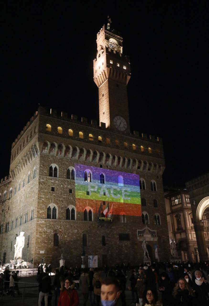 Palazzo Vecchio bandiera pace 2022 (3)